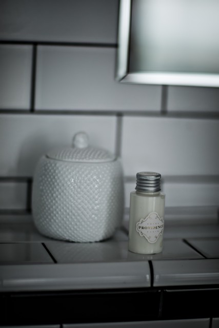 hotel-providence-paris-room-amenities