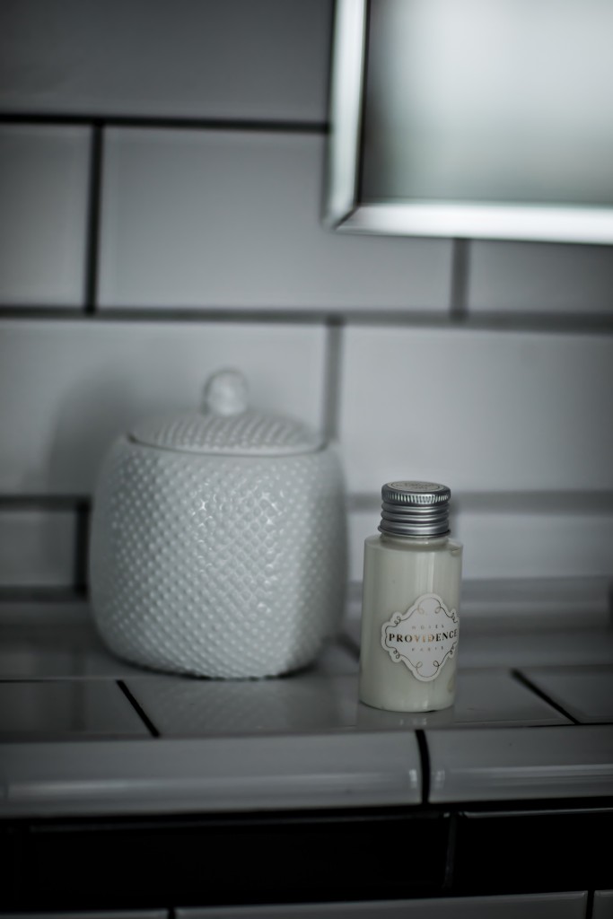 hotel-providence-paris-room-amenities