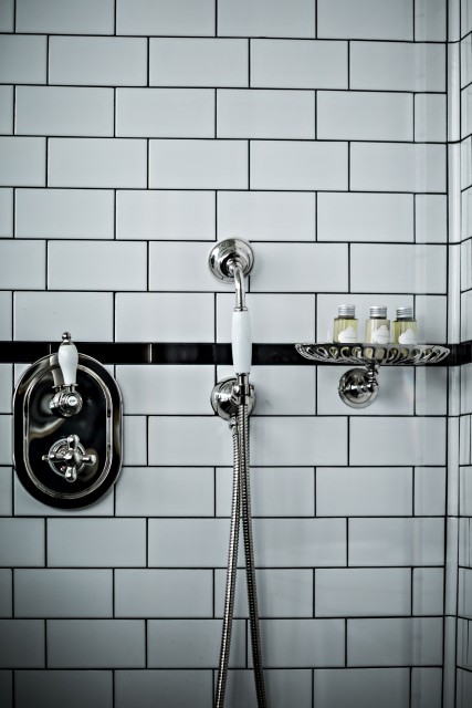 hotel-providence-paris-salle-deau-chambre-classique