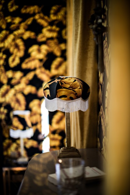 hotel-providence-paris-luminaire-chambre-deluxe