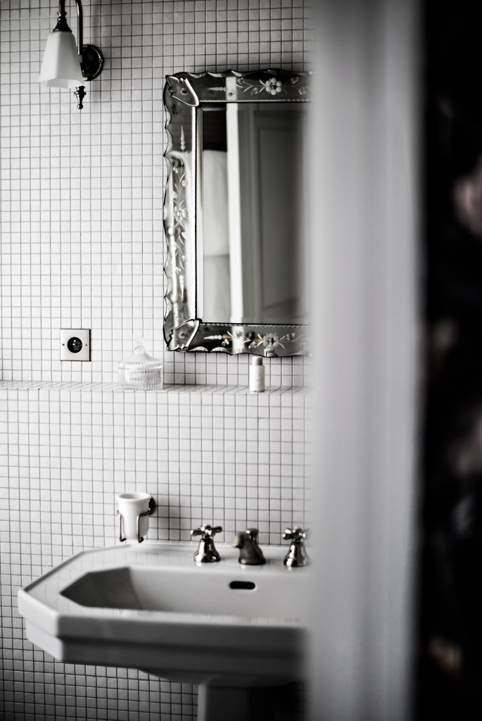 hotel-providence-paris-salle-deau-chambre-deluxe