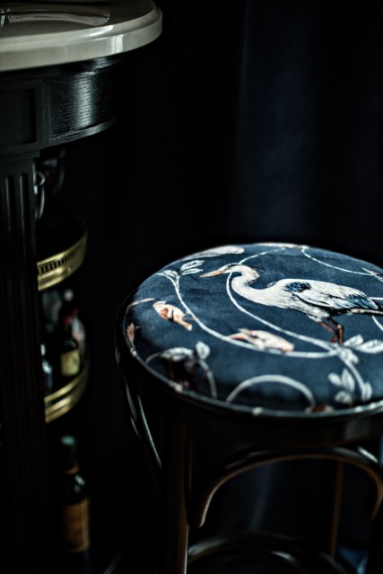 hotel-providence-paris-tabouret