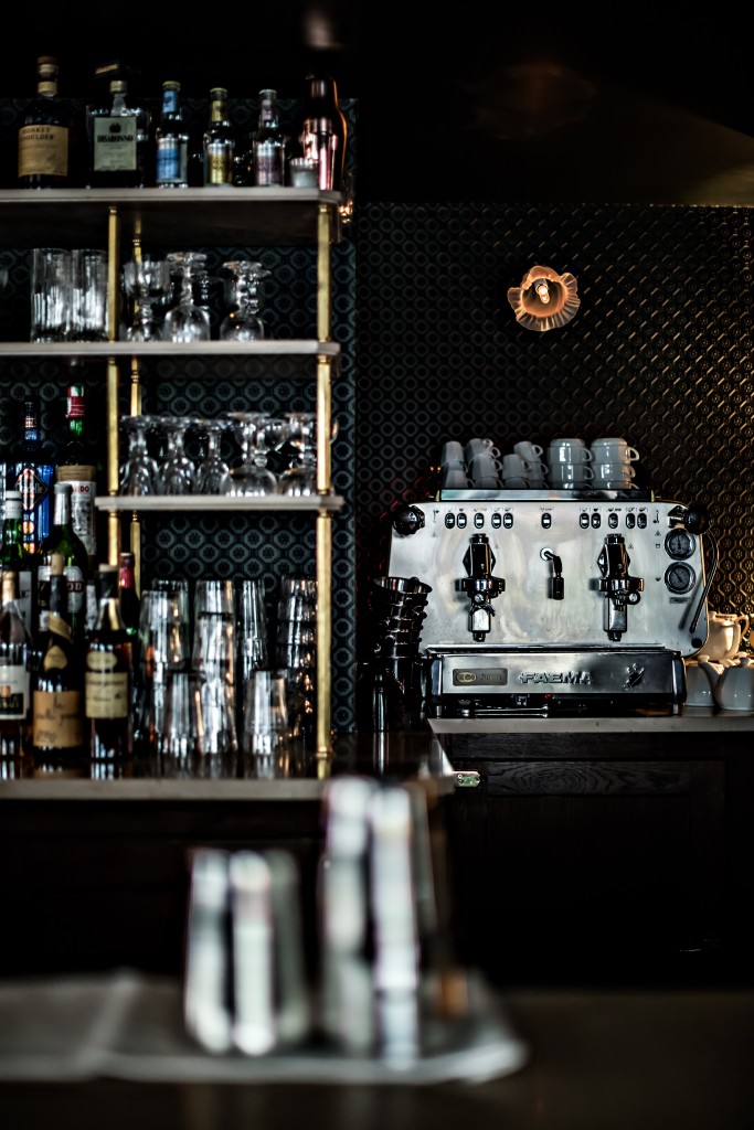 hotel-providence-paris-bar-cafe-details